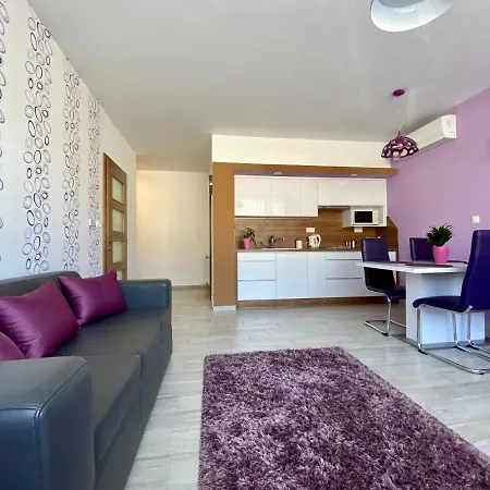 Sárvár Apartman Rubin מראה חיצוני תמונה